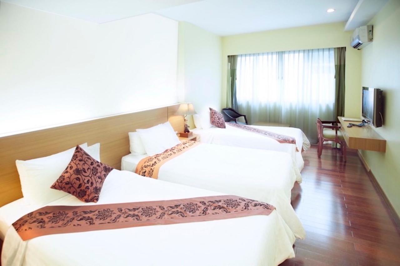 P2 Boutique Hotel Bangkok Exterior photo